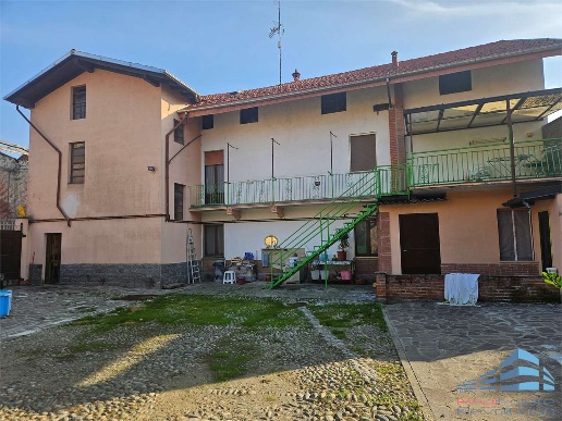 casa indipendente in vendita a Landiona