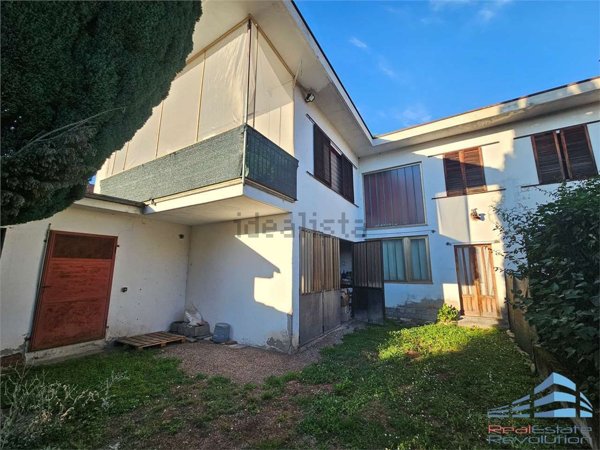 casa indipendente in vendita a Landiona