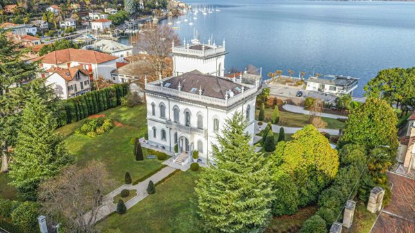 villa in vendita a Lesa