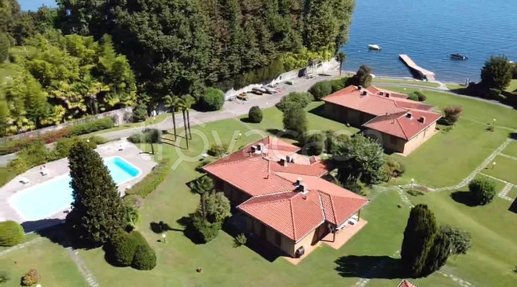 casa indipendente in vendita a Lesa
