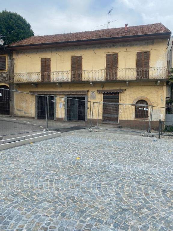 casa indipendente in vendita a Lesa