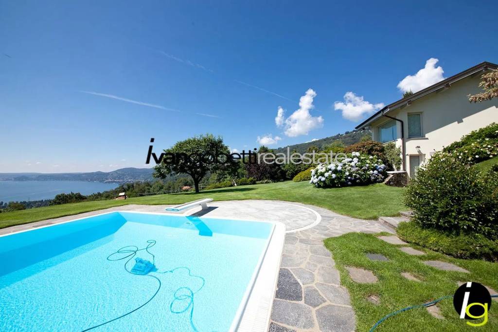 casa indipendente in vendita a Lesa