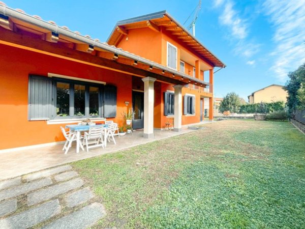 casa indipendente in vendita a Lesa