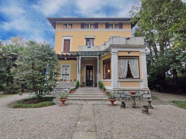 casa indipendente in vendita a Lesa
