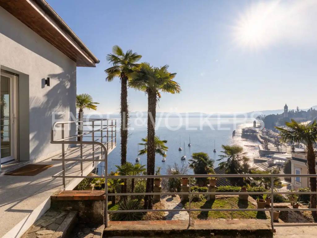 casa indipendente in vendita a Lesa
