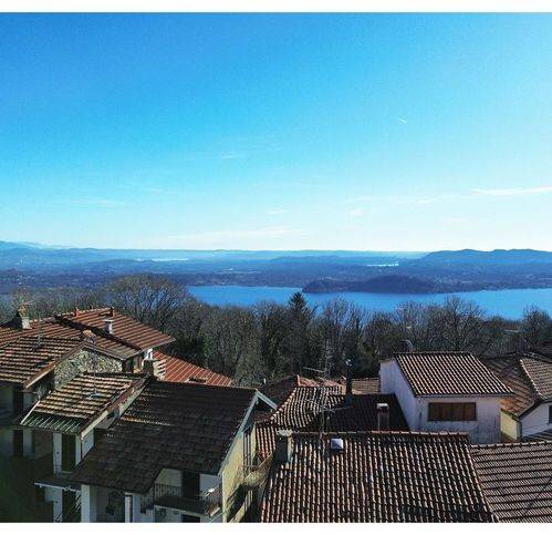 appartamento in vendita a Lesa in zona Calogna