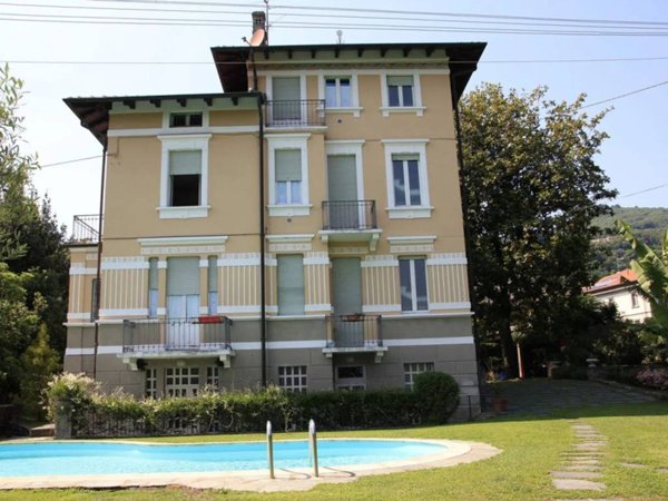 casa indipendente in vendita a Lesa