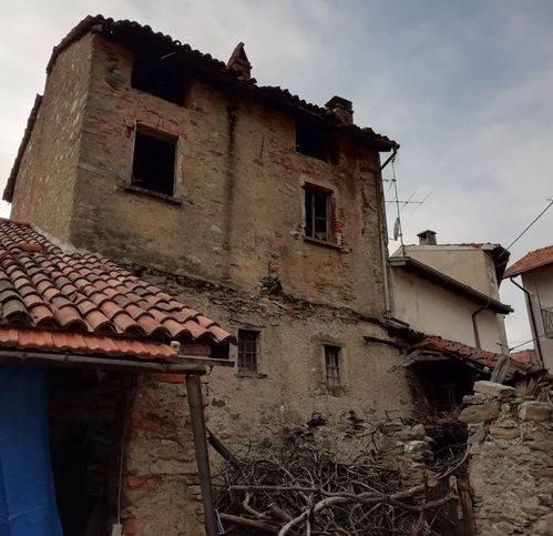 casa indipendente in vendita a Lesa