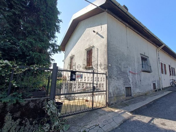 appartamento in vendita a Lesa in zona Solcio