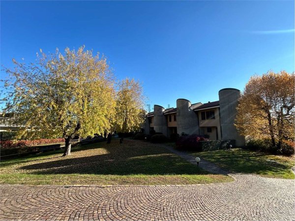 casa indipendente in vendita a Lesa