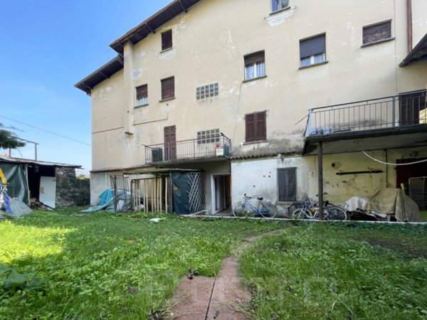 casa indipendente in vendita a Lesa