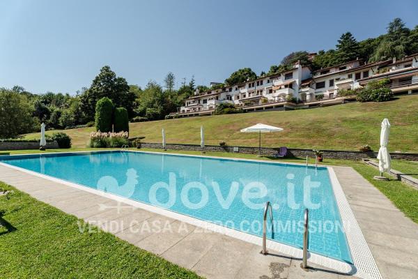 appartamento in vendita a Lesa in zona Comnago