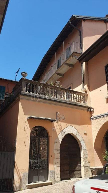 casa indipendente in vendita a Lesa