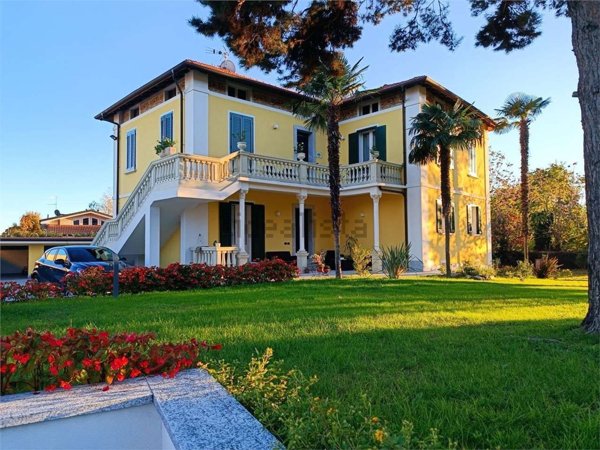 casa indipendente in vendita a Lesa