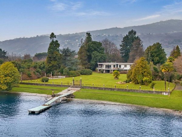 casa indipendente in vendita a Lesa