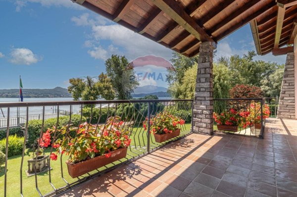 casa indipendente in vendita a Lesa