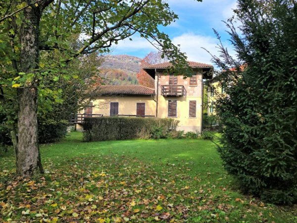 casa indipendente in vendita a Lesa