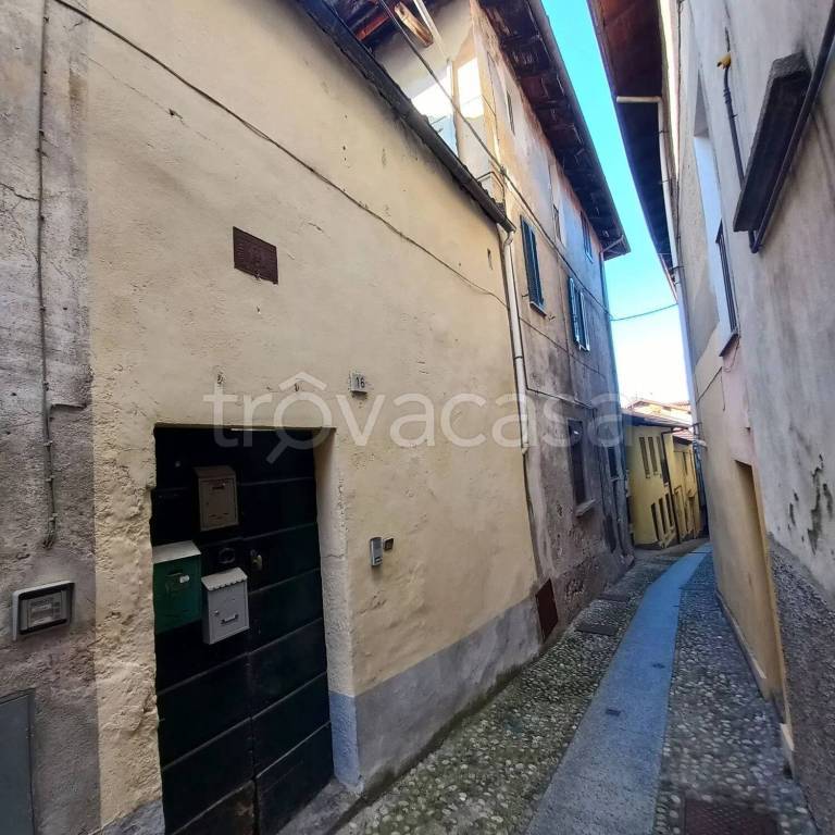 appartamento in vendita a Lesa