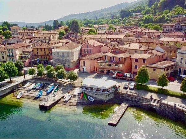 intera palazzina in vendita a Lesa