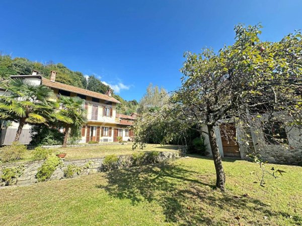 casa indipendente in vendita a Lesa
