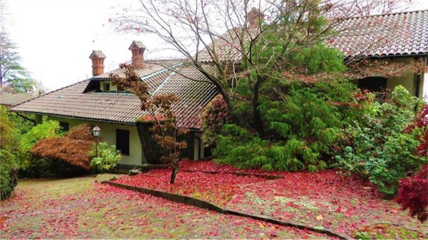 casa indipendente in vendita a Lesa