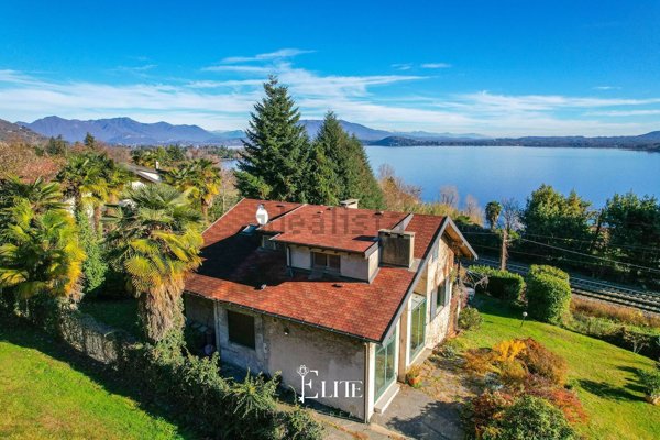 casa indipendente in vendita a Lesa