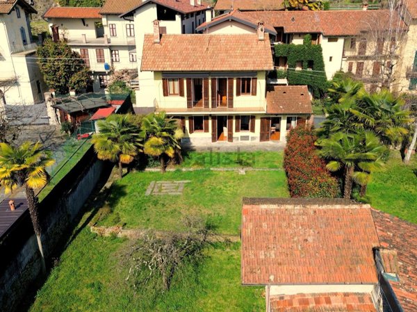 casa indipendente in vendita a Lesa