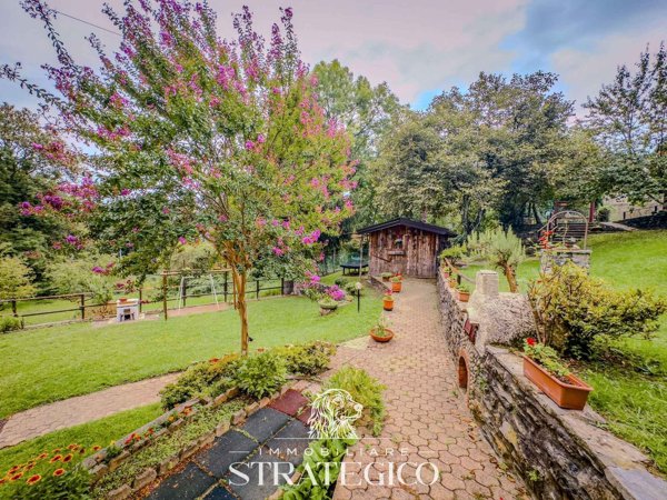 appartamento in vendita a Lesa in zona Calogna