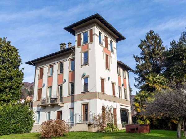 casa indipendente in vendita a Lesa