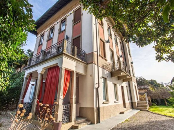 casa indipendente in vendita a Lesa