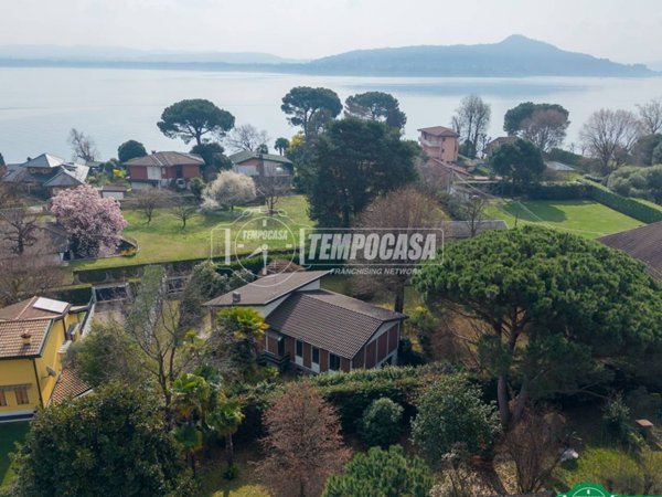 casa indipendente in vendita a Lesa