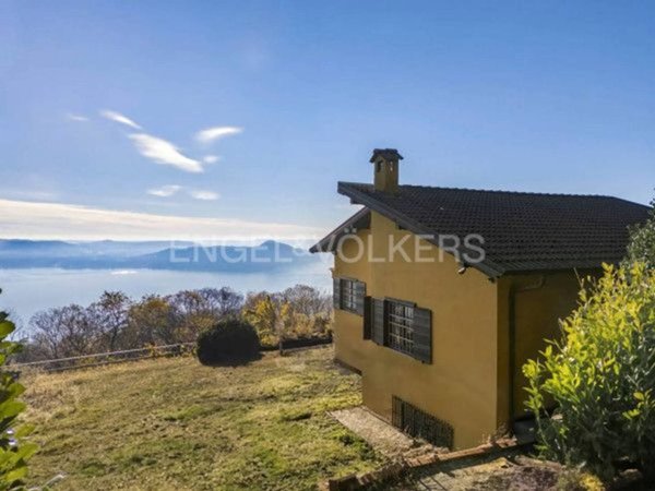 casa indipendente in vendita a Lesa