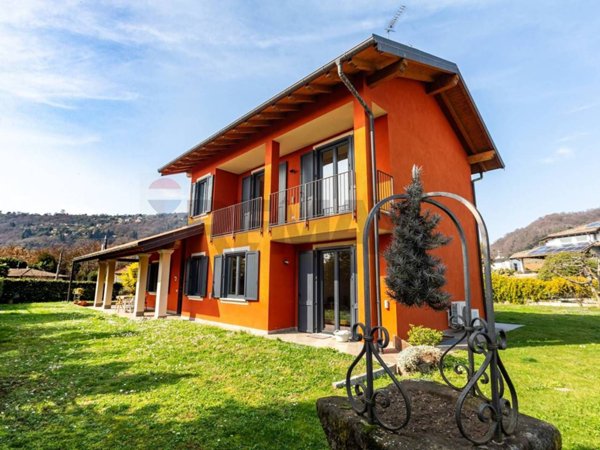 casa indipendente in vendita a Lesa