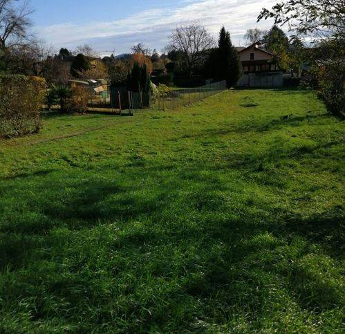 terreno edificabile in vendita a Lesa in zona Solcio