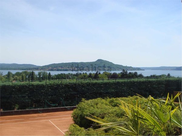 casa indipendente in vendita a Lesa