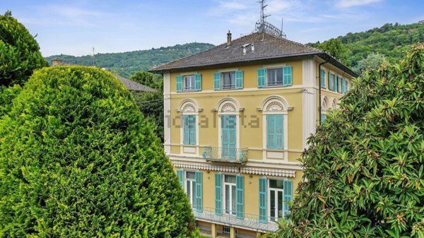 casa indipendente in vendita a Lesa in zona Solcio