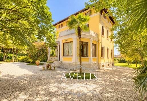 casa indipendente in vendita a Lesa