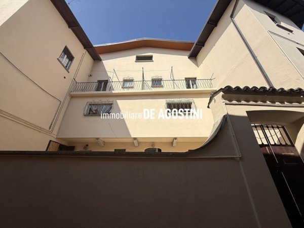 appartamento in vendita a Lesa in zona Comnago