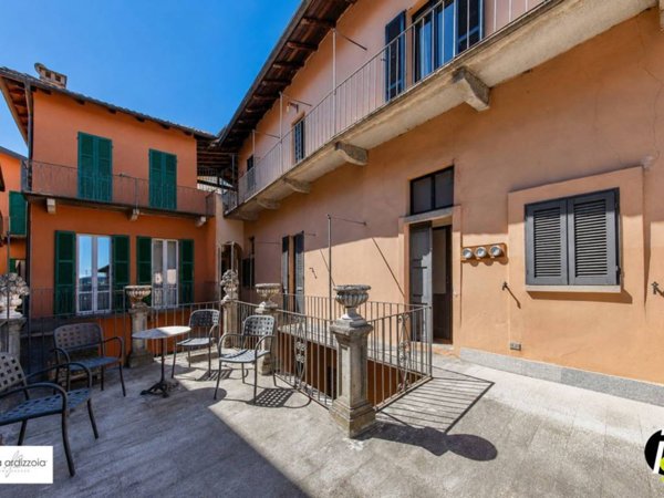 casa indipendente in vendita a Lesa