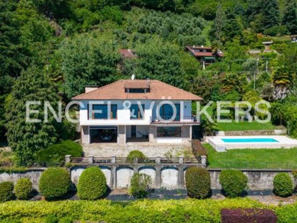 casa indipendente in vendita a Lesa