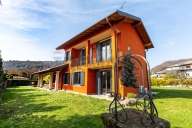 casa indipendente in vendita a Lesa