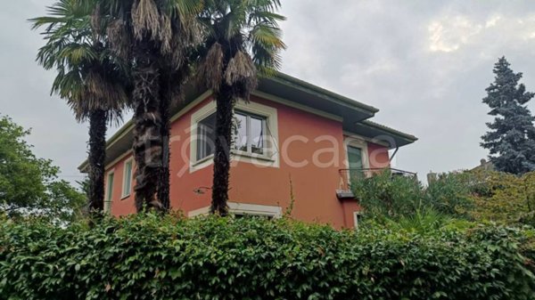 casa indipendente in vendita a Lesa