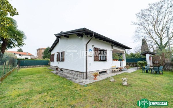 casa indipendente in vendita a Lesa