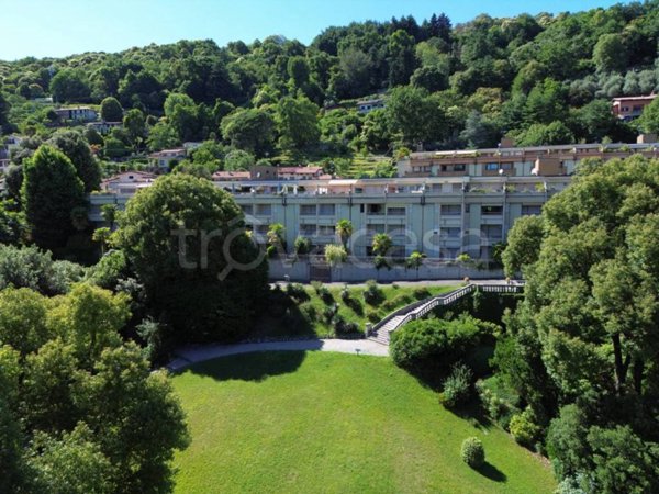 casa indipendente in vendita a Lesa