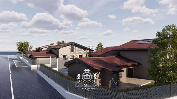 casa indipendente in vendita a Lesa
