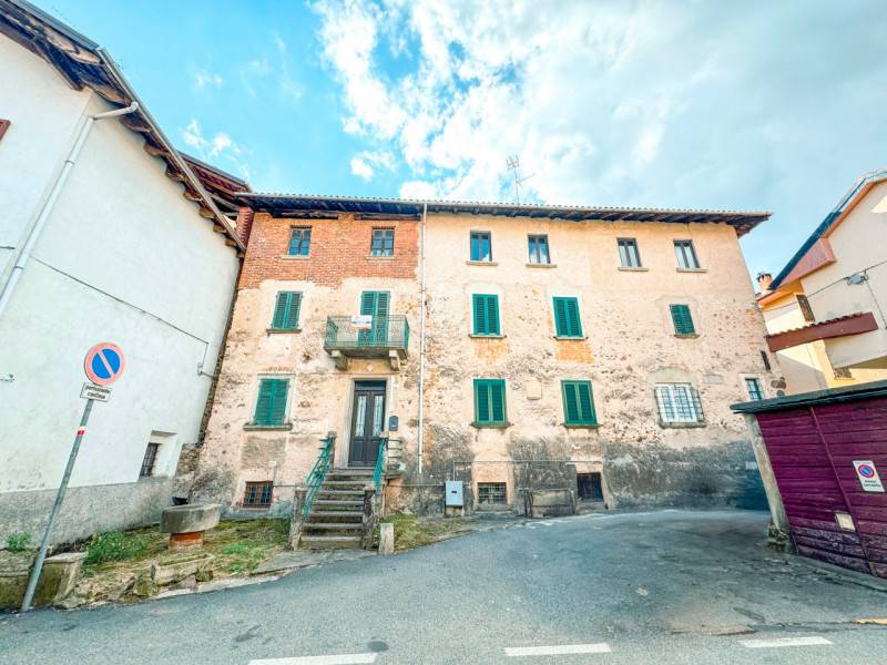 casa indipendente in vendita a Maggiora