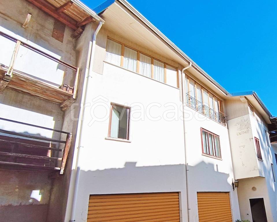 casa indipendente in vendita a Maggiora