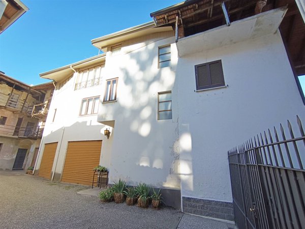casa indipendente in vendita a Maggiora