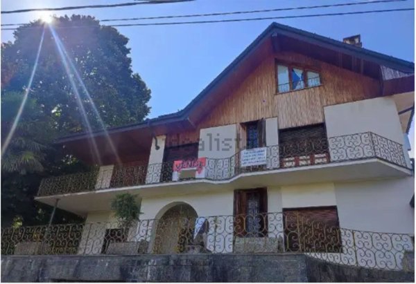 casa indipendente in vendita a Maggiora
