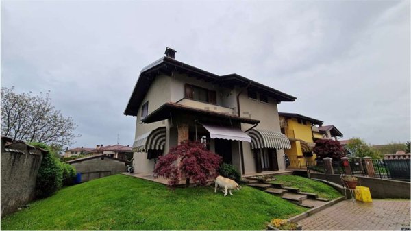 casa indipendente in vendita a Maggiora